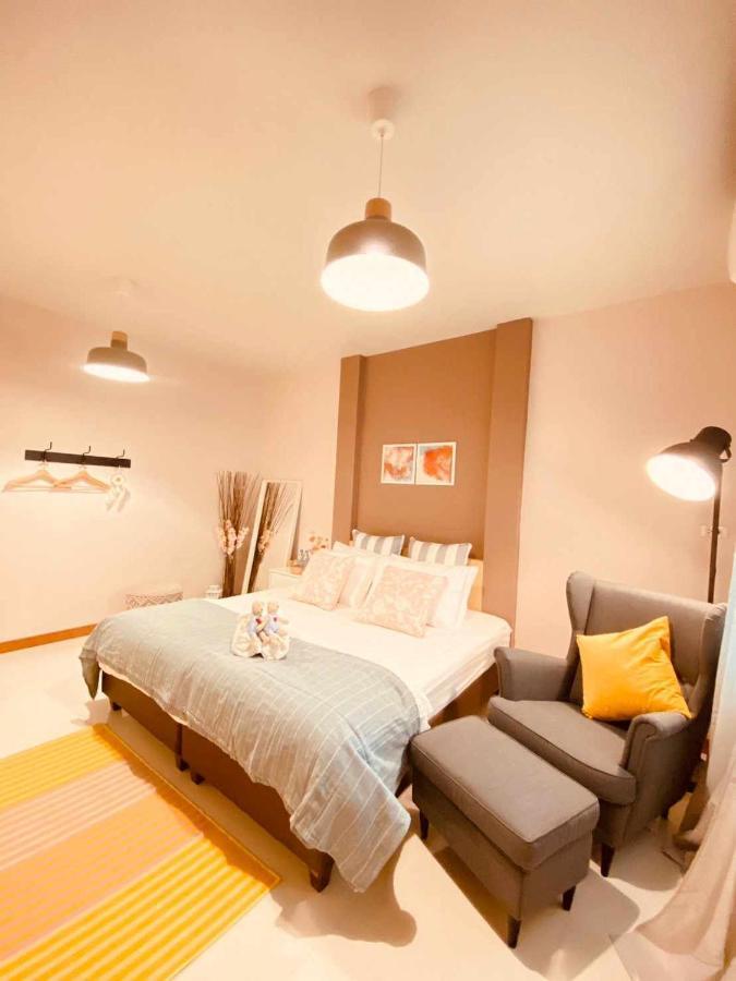 Por Poshtel Kancsanaburi Kültér fotó