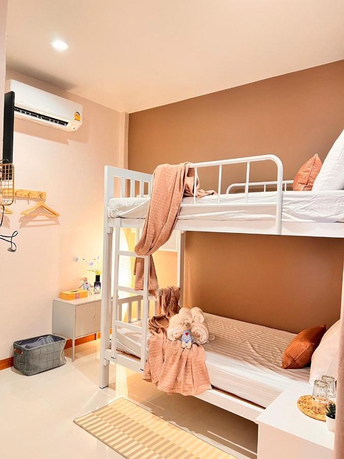 Por Poshtel Kancsanaburi Kültér fotó
