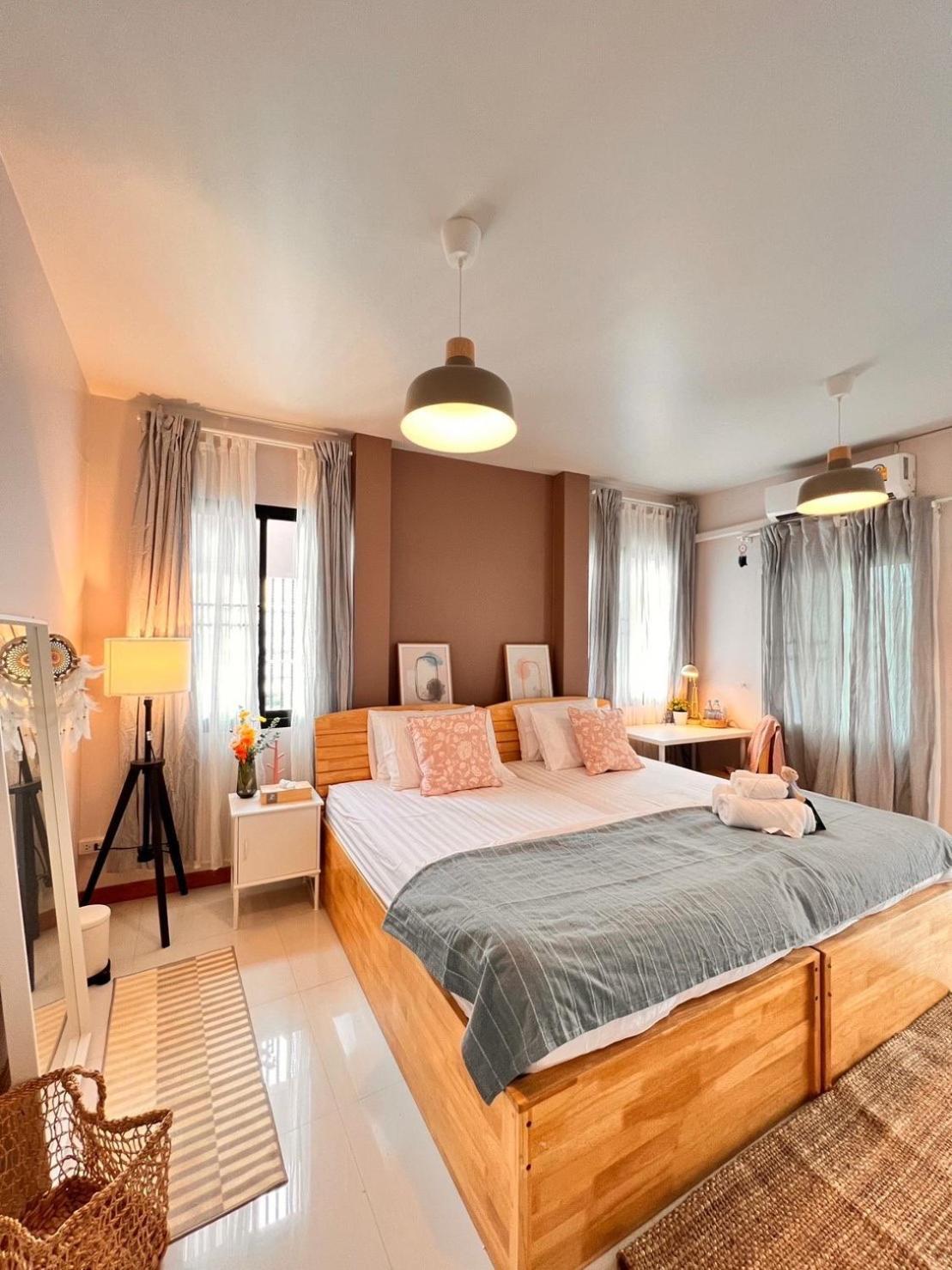 Por Poshtel Kancsanaburi Kültér fotó