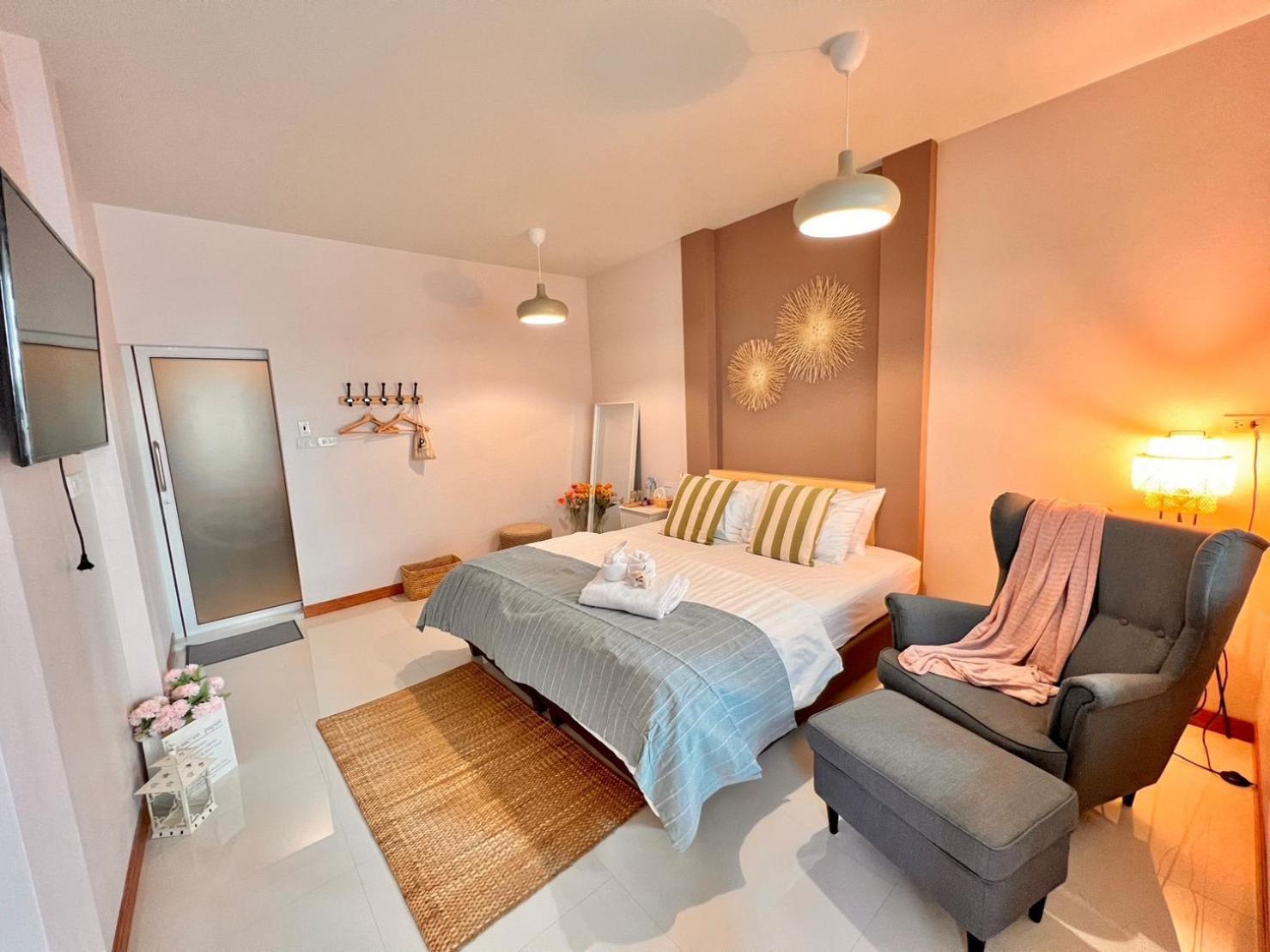 Por Poshtel Kancsanaburi Kültér fotó