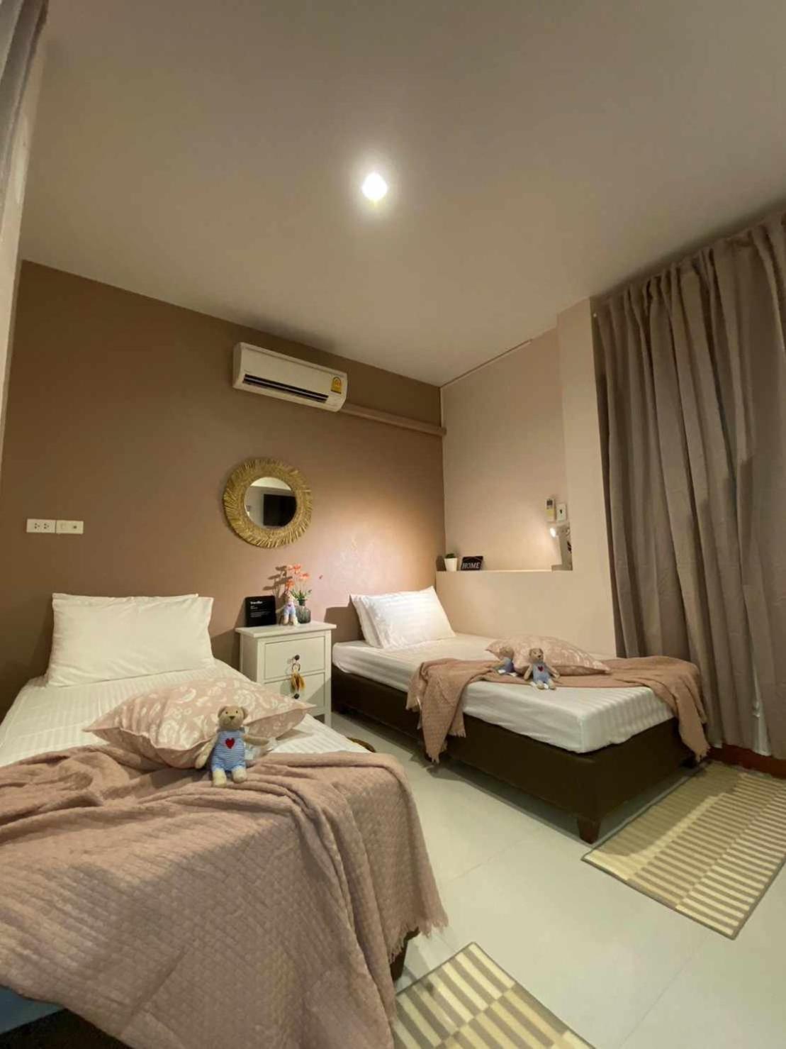 Por Poshtel Kancsanaburi Kültér fotó
